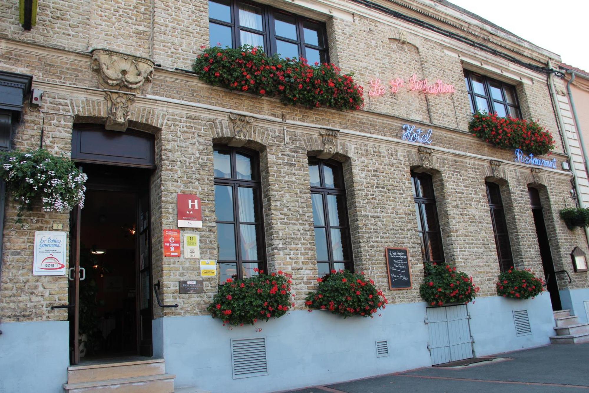 Le Saint Sebastien Otel Blendecques Dış mekan fotoğraf