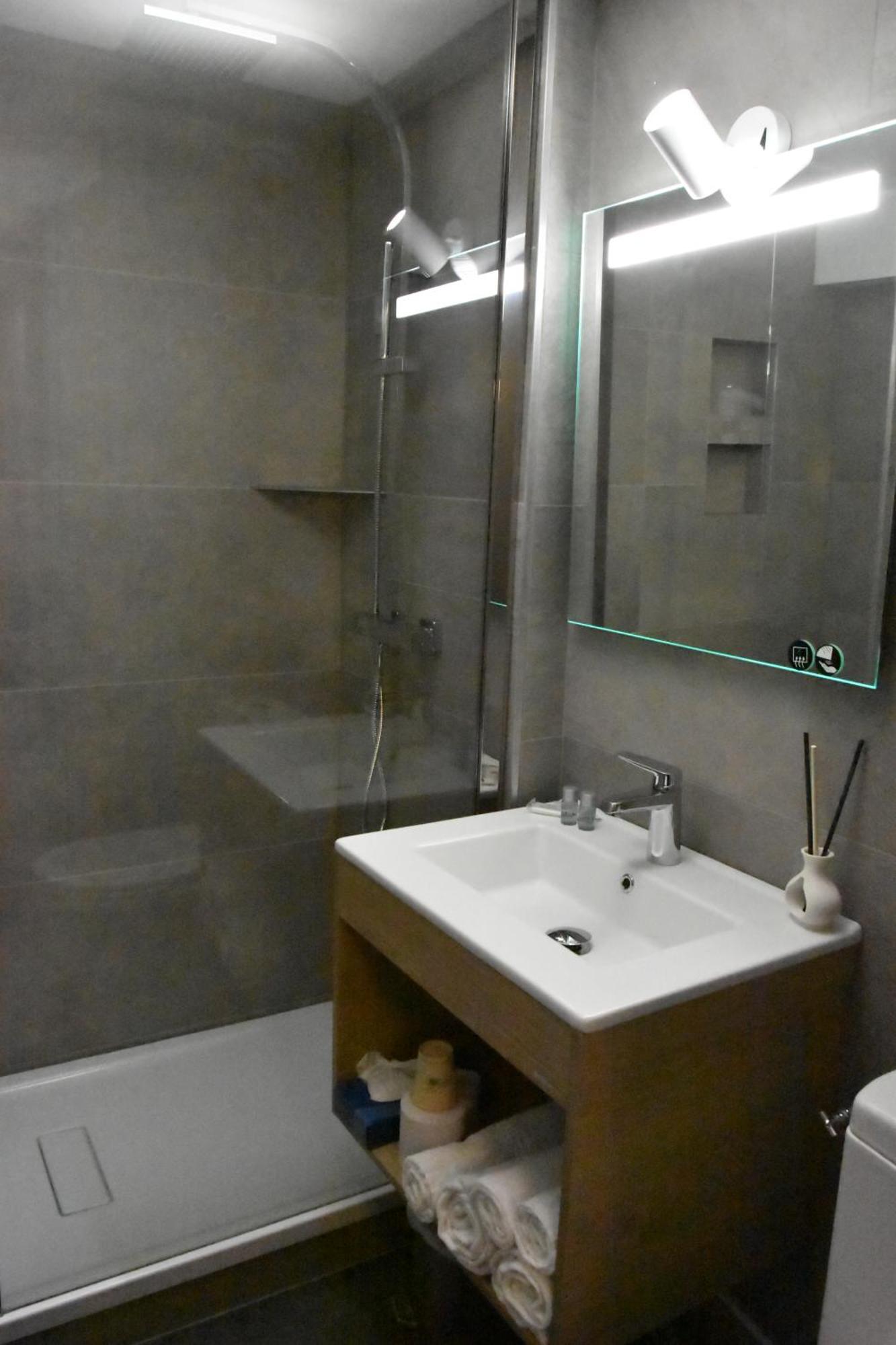 Le Saint Sebastien Otel Blendecques Dış mekan fotoğraf